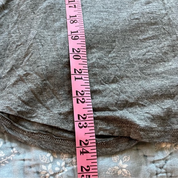 NWT Bird & Vine Los Angeles Gray Love Spellout Tank Top Size XS MSRP $ 50 - Picture 5 of 6
